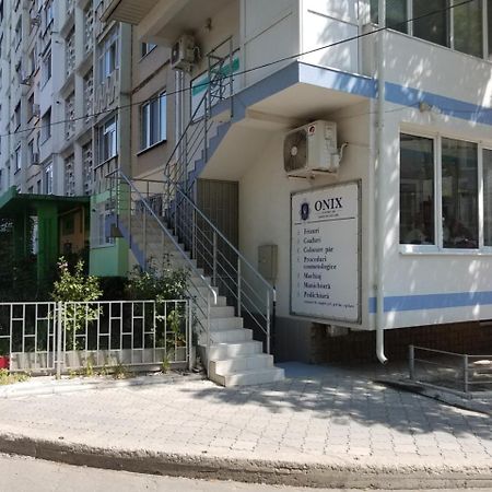 Apartment On Constantin Negruzzi Chisinau Exterior foto